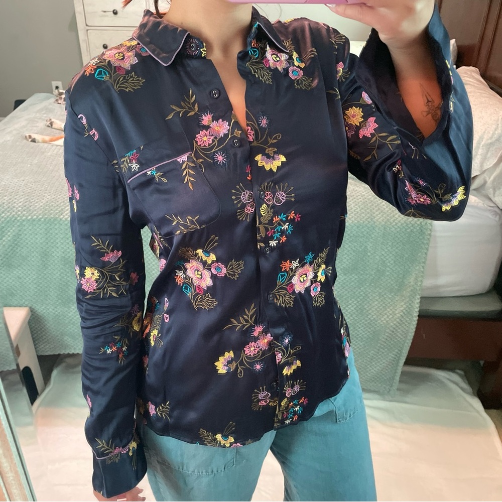 NWT Johnny Was Misty Rayon Floral Embroidered Navy Button Down Shirt